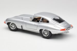 Jaguar E-Type Series 1 Hõbedane Bburago 1:18 3018-M2 Metall - pilt 7/8