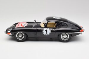 Jaguar E-Type Series 1 #1 British Racing Green Bburago 1:18 3018-M3 Metall - pilt 4/8