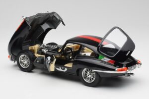 Jaguar E-Type #29 Must Bburago 1:18 3018-M4 Metall - pilt 5/8