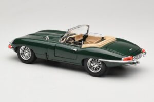 Jaguar E-Type Series 1 Roadster Roheline Bburago 1:18 3016-M1 Metall - pilt 7/8