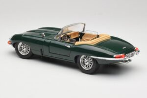 Jaguar E-Type Series 1 Roadster Roheline Bburago 1:18 3018-M5 Metall - pilt 7/8