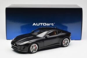 Jaguar F-Type R X152 Matt Must AUTOart 1:18 73652 Komposiit - pilt 8/8