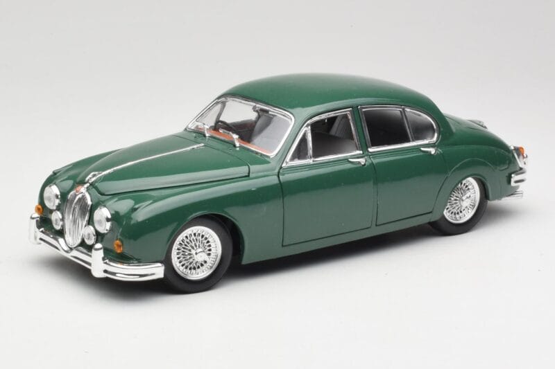 Jaguar Mark II British Racing Roheline & Sinine Sisu Maisto 1:18 59001 Metall