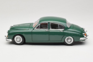 Jaguar Mark II Roheline Tchibo 1:18 49420 Metall - pilt 4/8