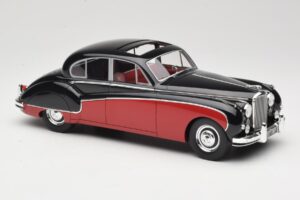 Jaguar Mk VIII Must & Tumepunane BoS Models 1:18 BOS408 Vaik - pilt 4/6