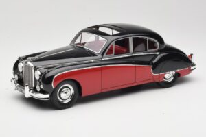 Jaguar Mk VIII Must & Tumepunane BoS Models 1:18 BOS408 Vaik