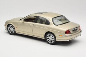 Jaguar S-Type X200 Pronks Maisto 1:18 50332 Metall - pilt 7/8