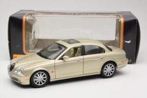 Jaguar S-Type X200 Pronks Maisto 1:18 50332 Metall - pilt 8/8