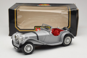 Jaguar SS100 Hõbedane Bburago 1:18 3006-M2 Metall - pilt 6/6