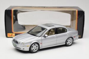 Jaguar X-Type Hõbedane Maisto 1:18 7271328 Metall - pilt 8/8