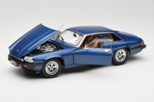 Jaguar XJ-S Sinine Road Signature 1:18 92658 Metall - pilt 2/8