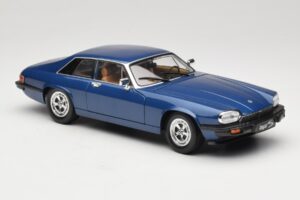 Jaguar XJ-S Sinine Road Signature 1:18 92658 Metall - pilt 5/8