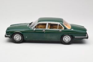 Jaguar XJ Series III Tumerohe MCG 1:18 MCG18175 Metall - pilt 3/6