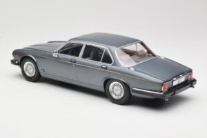 Jaguar XJ Series III Metallic Grey MCG 1:18 MCG18177 Metall - pilt 5/6