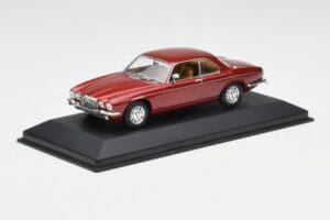 Jaguar XJ12 Coupe Regency Punane Minichamps 1:43 400130461 Metall - pilt 2/4