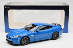 Jaguar XKR-S X150 French Racing Sinine AUTOart 1:18 73641 Metall - pilt 8/8