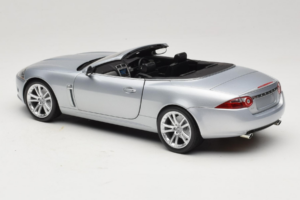 Jaguar XK X150 Kabriolett Hõbedane Minichamps 1:18 150130531 Metall - pilt 7/8