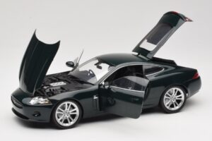 Jaguar XK X150 Coupe Roheline Minichamps 1:18 150130501 Metall - pilt 2/8