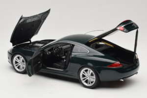 Jaguar XK X150 Roheline Minichamps 1:18 150130500 Metall - pilt 5/8