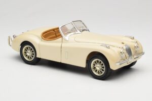 Jaguar XK120 Valge Eduscho 1:18 7482-1HTH Metall - pilt 6/8