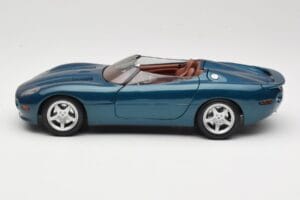 Jaguar XK180 Roheline Maisto 1:18 50337 Metall - pilt 4/8