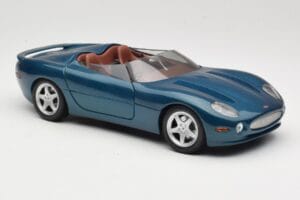 Jaguar XK180 Roheline Maisto 1:18 50337 Metall - pilt 6/8