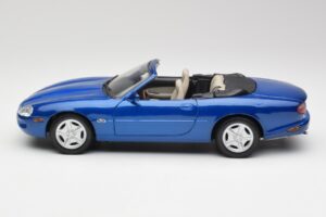 Jaguar XK8 X100 Kabriolett Azure Sinine Maisto 1:18 50286 Metall - pilt 4/8