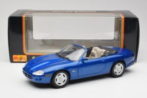 Jaguar XK8 X100 Kabriolett Azure Sinine Maisto 1:18 50286 Metall - pilt 8/8
