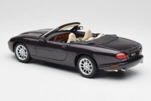 Jaguar XKR X100 Kabriolett Hall Maisto 1:18 50331 Metall - pilt 7/8
