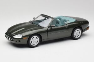 Jaguar XKR X100 Kabriolett Roheline Maisto 1:18 37800-M1 Metall