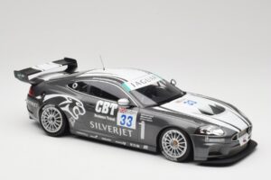 Jaguar XKR GT3 Quaife #33 P. Hall FIA GT3 Championship 2008 Minichamps 1:18 150081333 Metall - pilt 4/6