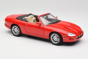 Jaguar XKR X100 Punane Maisto 1:18 50330 Metall - pilt 6/8