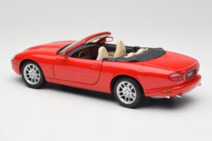 Jaguar XKR X100 Punane Maisto 1:18 50330 Metall - pilt 7/8