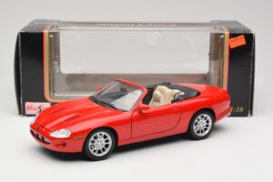 Jaguar XKR X100 Punane Maisto 1:18 50330 Metall - pilt 8/8