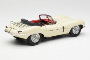 Jaguar XKSS Kreemjas AUTOart 1:18 73512 Metall - pilt 3/8