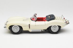 Jaguar XKSS Kreemjas AUTOart 1:18 73512 Metall - pilt 4/8