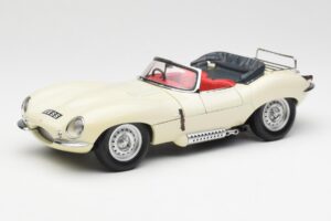 Jaguar XKSS Kreemjas AUTOart 1:18 73512 Metall