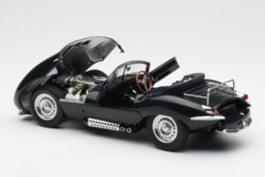 Jaguar XKSS Steve McQueen Personal Car AUTOart 1:18 73526 Metall - pilt 5/8