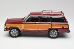 Jeep Grand Wagoneer Classic Punane AUTOart 1:18 74002 Metall - pilt 4/8