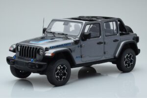 Jeep Wrangler 4xe Hõbedane GT Spirit 1:18 GT419 Vaik