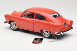 Kaiser Henry J Punane Sun Star 1:18 5092 Metall - pilt 7/8