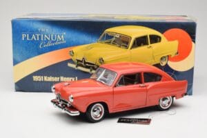 Kaiser Henry J Punane Sun Star 1:18 5092 Metall - pilt 8/8