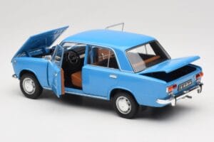 Lada 1200 2101 Sinine IXO 1:18 18CMC204OP Metall - pilt 5/8