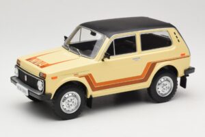 Lada Niva 2121 California Beeži MCG 1:18 MCG18004 Metall