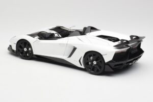 Lamborghini Aventador J Valge AUTOart 1:18 74674 Metall - pilt 7/8