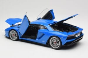 Lamborghini Aventador S LP740-4 Blue Nila AUTOart 1:18 79134 Metall - pilt 5/8
