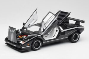 Lamborghini Countach LP500S Must Kyosho 1:18 08326K Metall - pilt 2/8