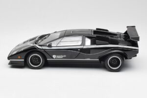 Lamborghini Countach LP500S Must Kyosho 1:18 08326K Metall - pilt 4/8