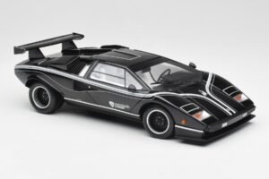 Lamborghini Countach LP500S Must Kyosho 1:18 08326K Metall - pilt 6/8