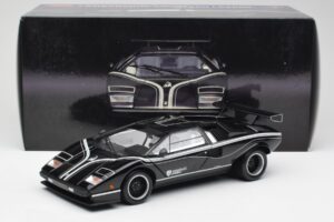 Lamborghini Countach LP500S Must Kyosho 1:18 08326K Metall - pilt 8/8